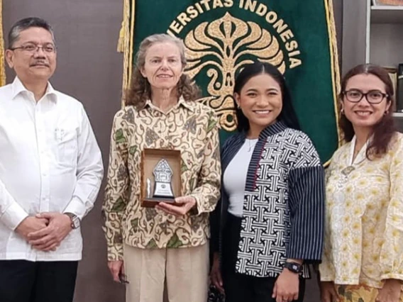 Dr. Priscilla Magrath and Lady Dorothy Elli