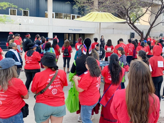 Many participants gathered before the start of the MMIP 5k